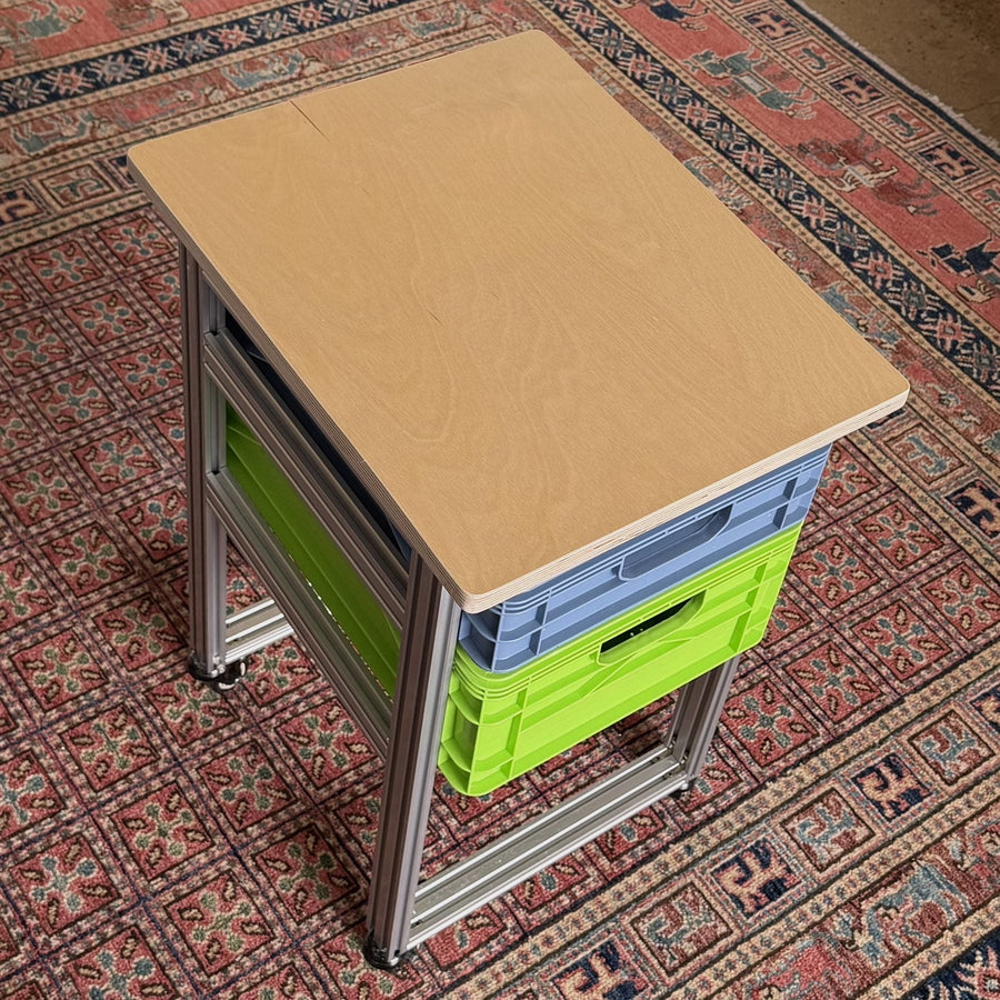 A Rolling Side Table from 2040 Aluminum Extrusion and 18mm Pre-Finished Baltic Birch Plywood