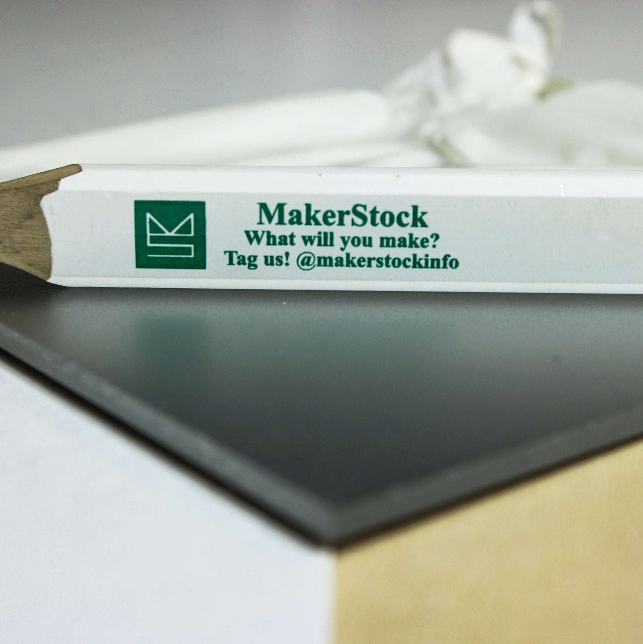 Mirrored Acrylic for Laser Cutting – MakerStock